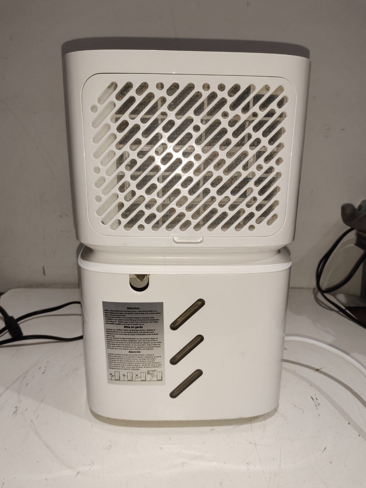 Perfect Aire 1PAD8 8Pint Compact Dehumidifier