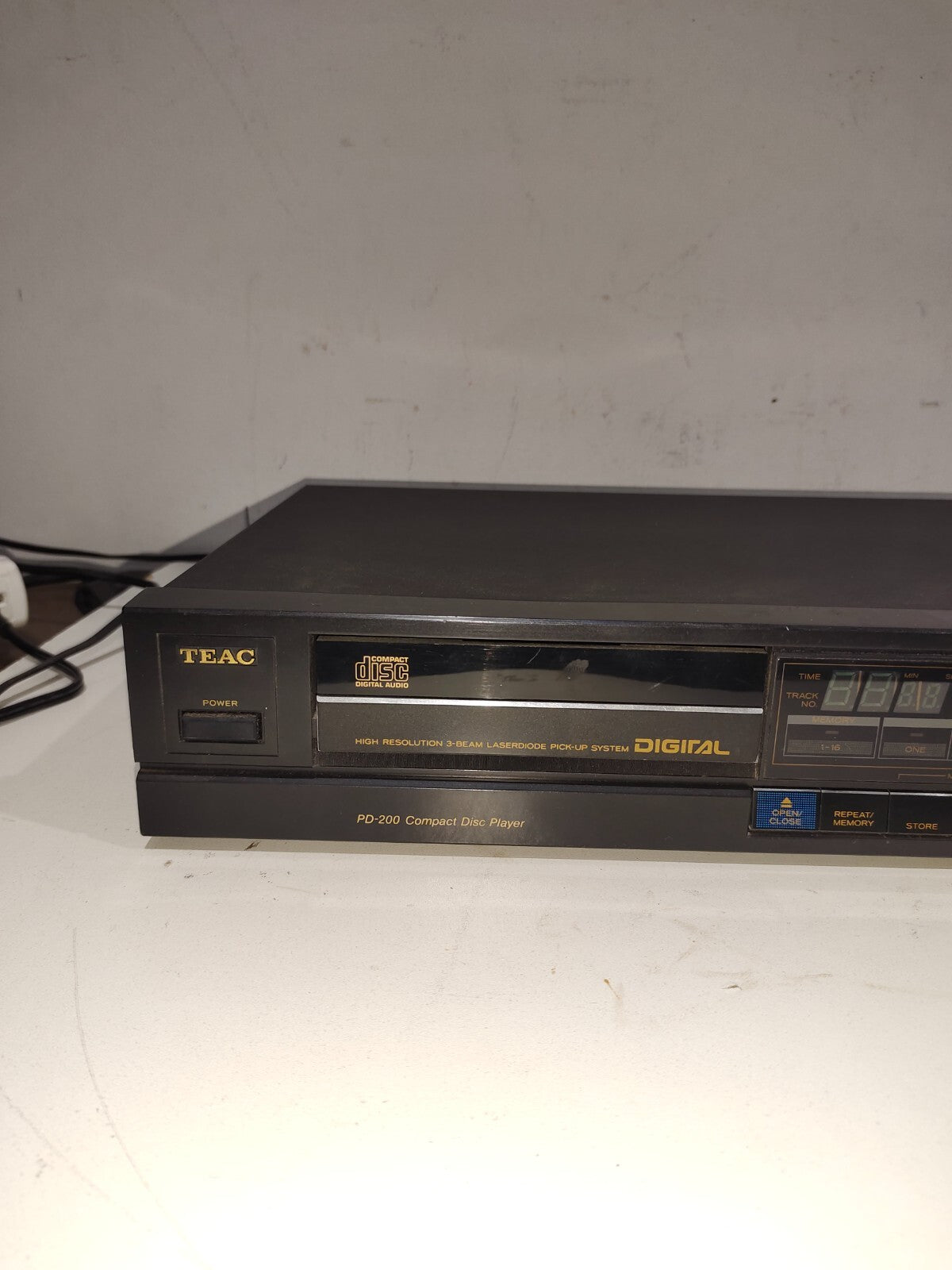 TEAC Compact Disc Player, Model PD-200, W/High Resolution 3-Beam Laser Diode