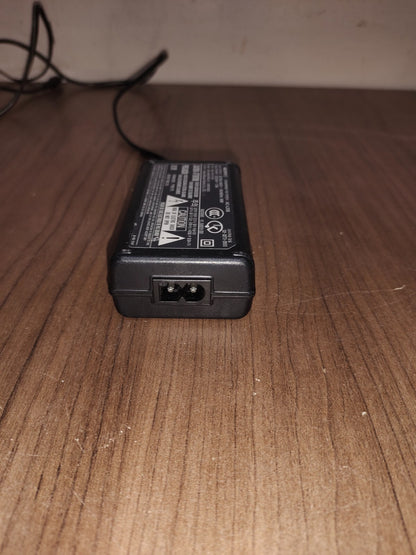 Sony HandyCam AC-L25B 8.4V 1.7A Power Supply Charger
