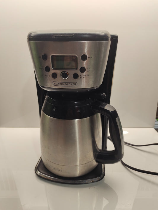 Black + Decker Stainless Steel Coffee Maker 12 Cup Pot Model CM2036