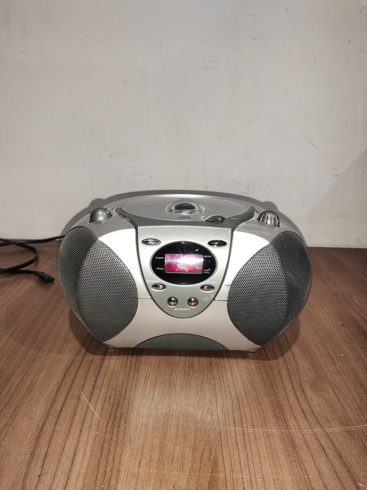 Digistar CD-1095 Compact Disc Digital Audio Portable CD Player + AM/FM Radio