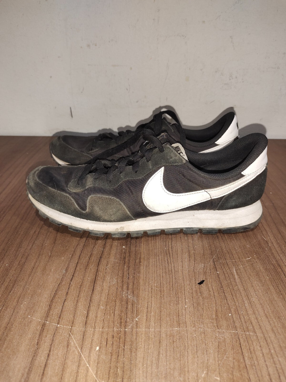 NIKE AIR PEGASUS '83 Women’s Black Leather Suede Running Shoes - Size US - 9