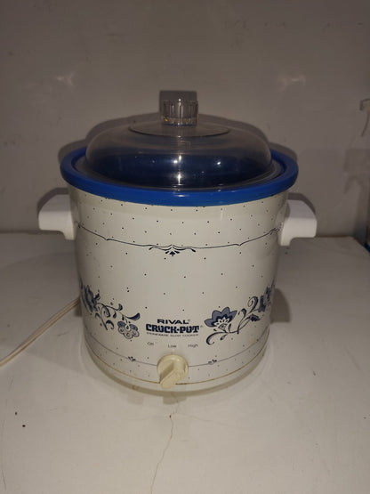 Vintage Rival Crock-Pot Slow Cooker 3 1/2 Quart Stoneware Delft Blue Model 3100