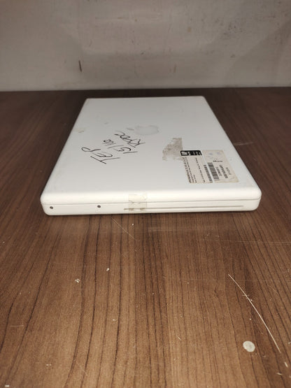 Apple MacBook A1181 13.5" Laptop 2007 White - For Parts