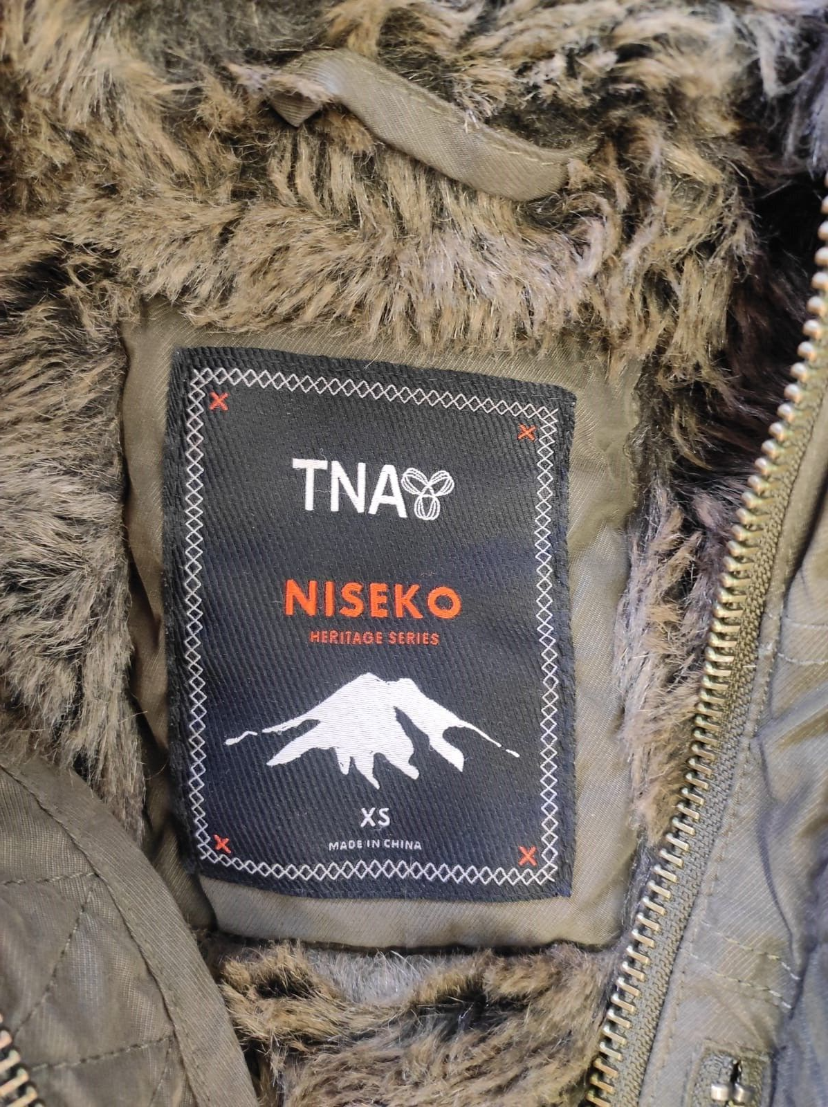 Aritzia TNA Niseko Heritage Series Parka Jacket Women XS green Faux Fur Lined