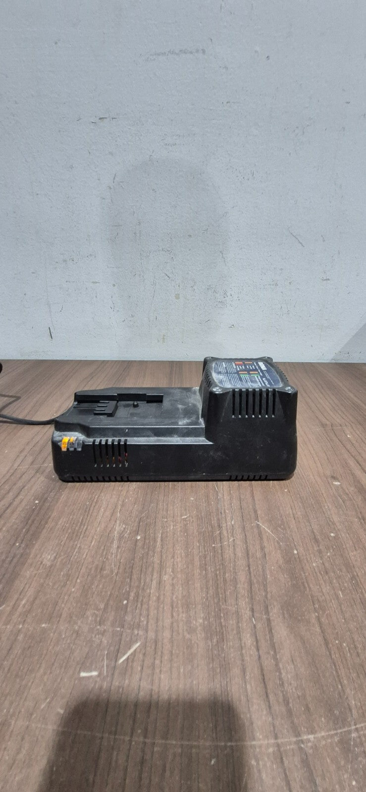Rona 14.4V Battery Charger 3G14CHUL