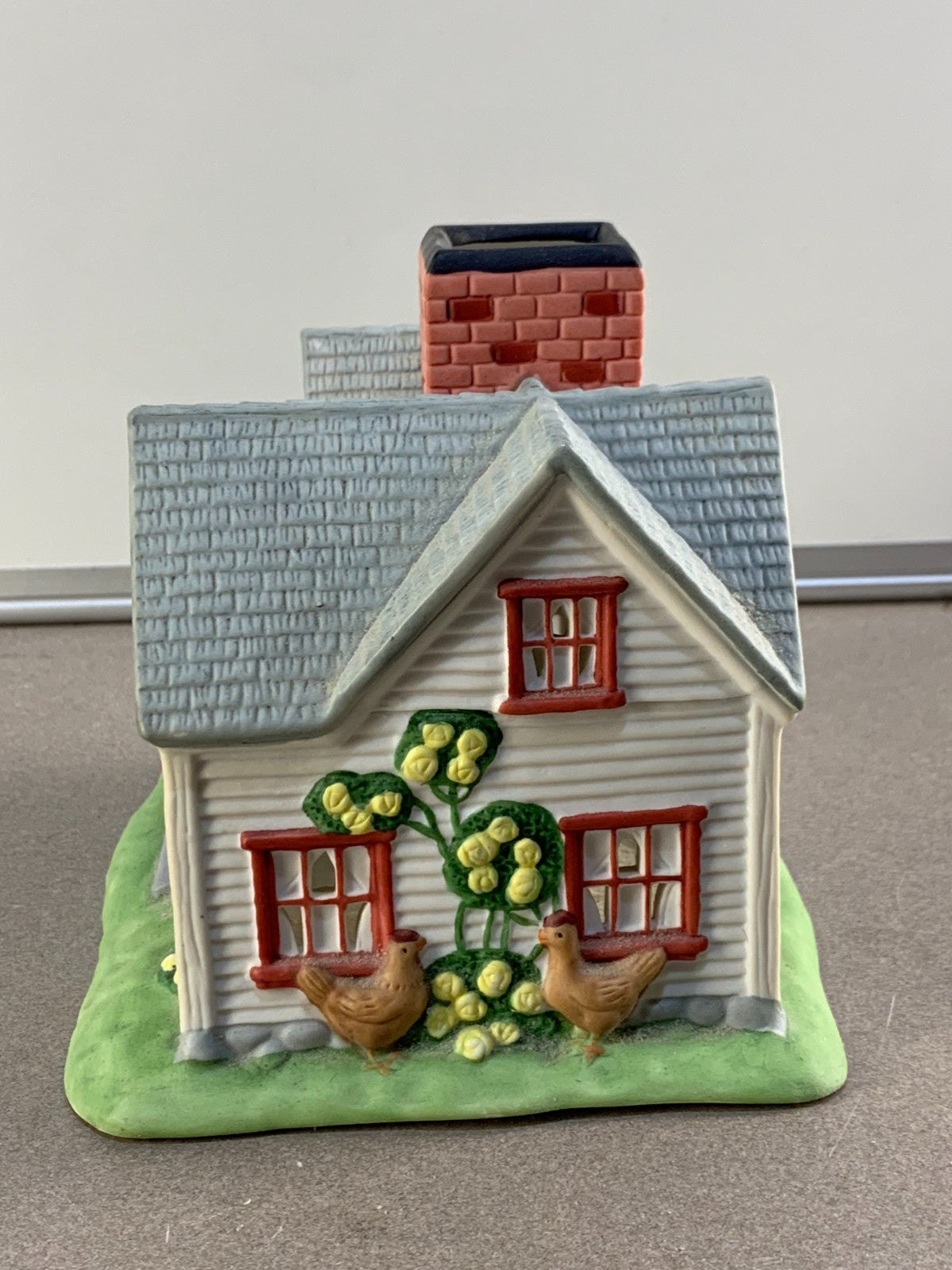 Vintage Partylite The Farmhouse P0532 Farm House Candle Holder NIB Chicken
