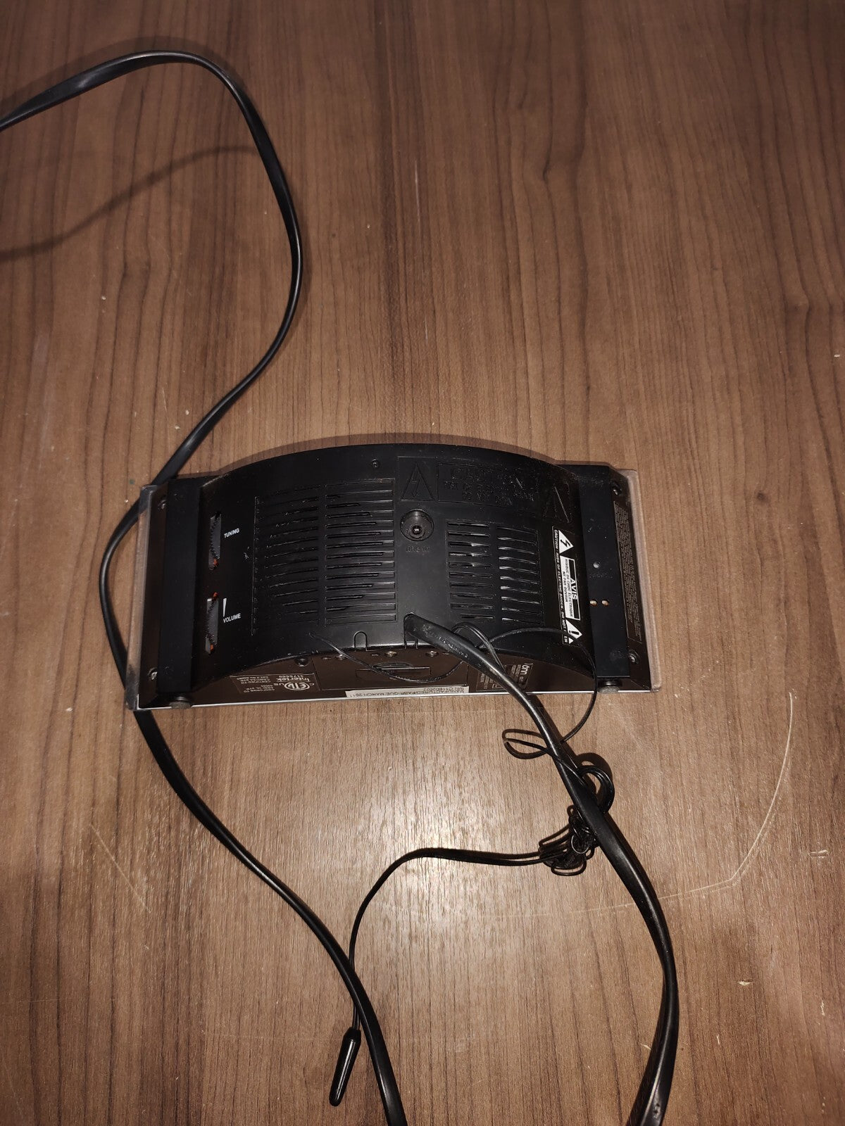 Onn ONMAAC301 - Digital AM/FM Clock Radio Dual Alarms with Snooze and Sleep