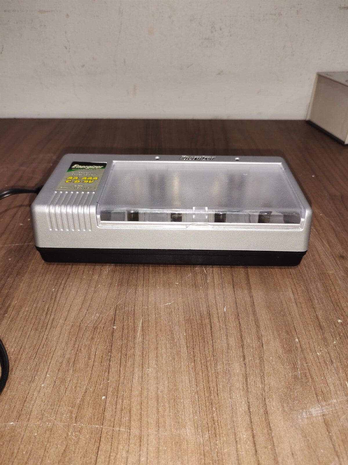 Energizer Rechargeable Battery Charger model CHFCV Ni-Mh Batteries