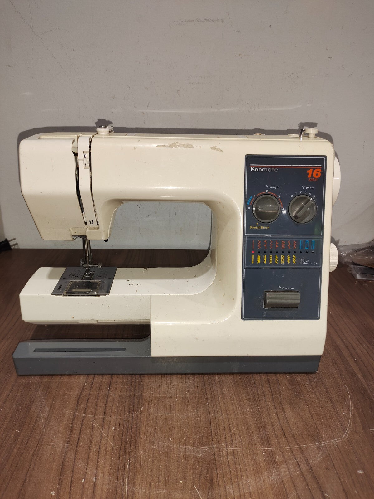Sears Kenmore Model  1584180 16-stitch Free-Arm Sewing Machine