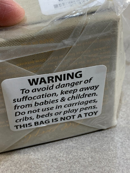 Free People French Juniper, Clove + Ginger Scented Candle