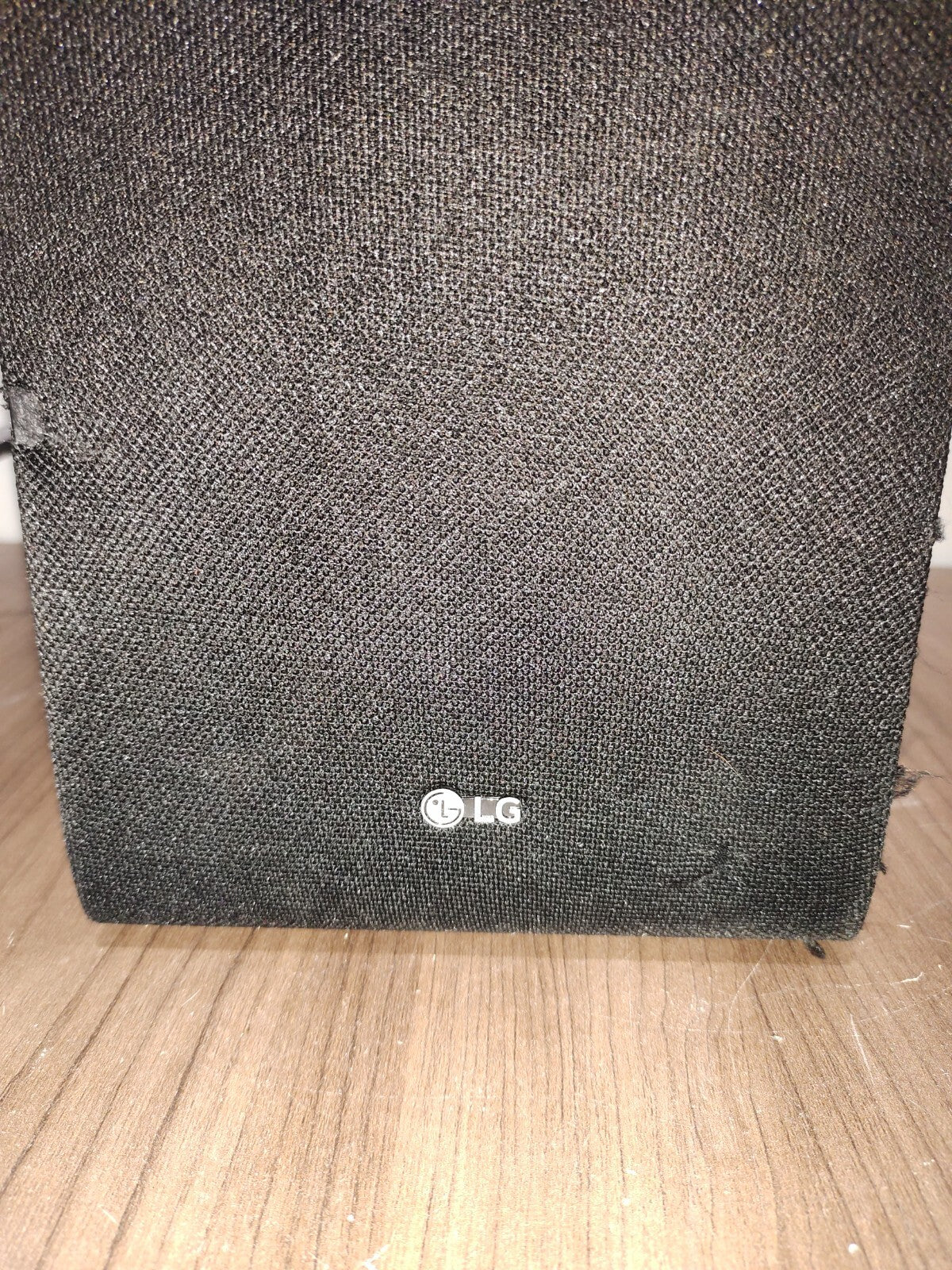 LG Wireless Active SPJ4B-W-W Powered Subwoofer Stereo System Bass
