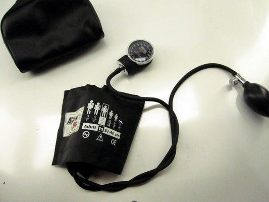 Pro Advantage Sphygmomanometer In Case