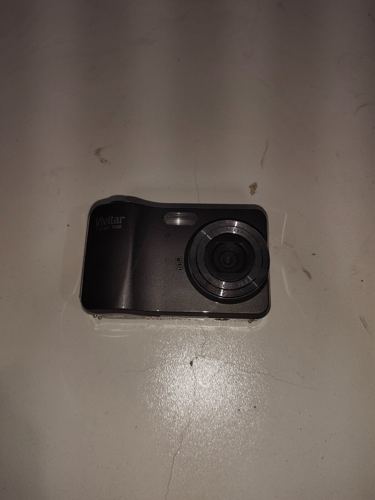 Vivitar Vivicam T028 Compact Digital Camera 4x Zoom 12.1 MP CCD - Untested