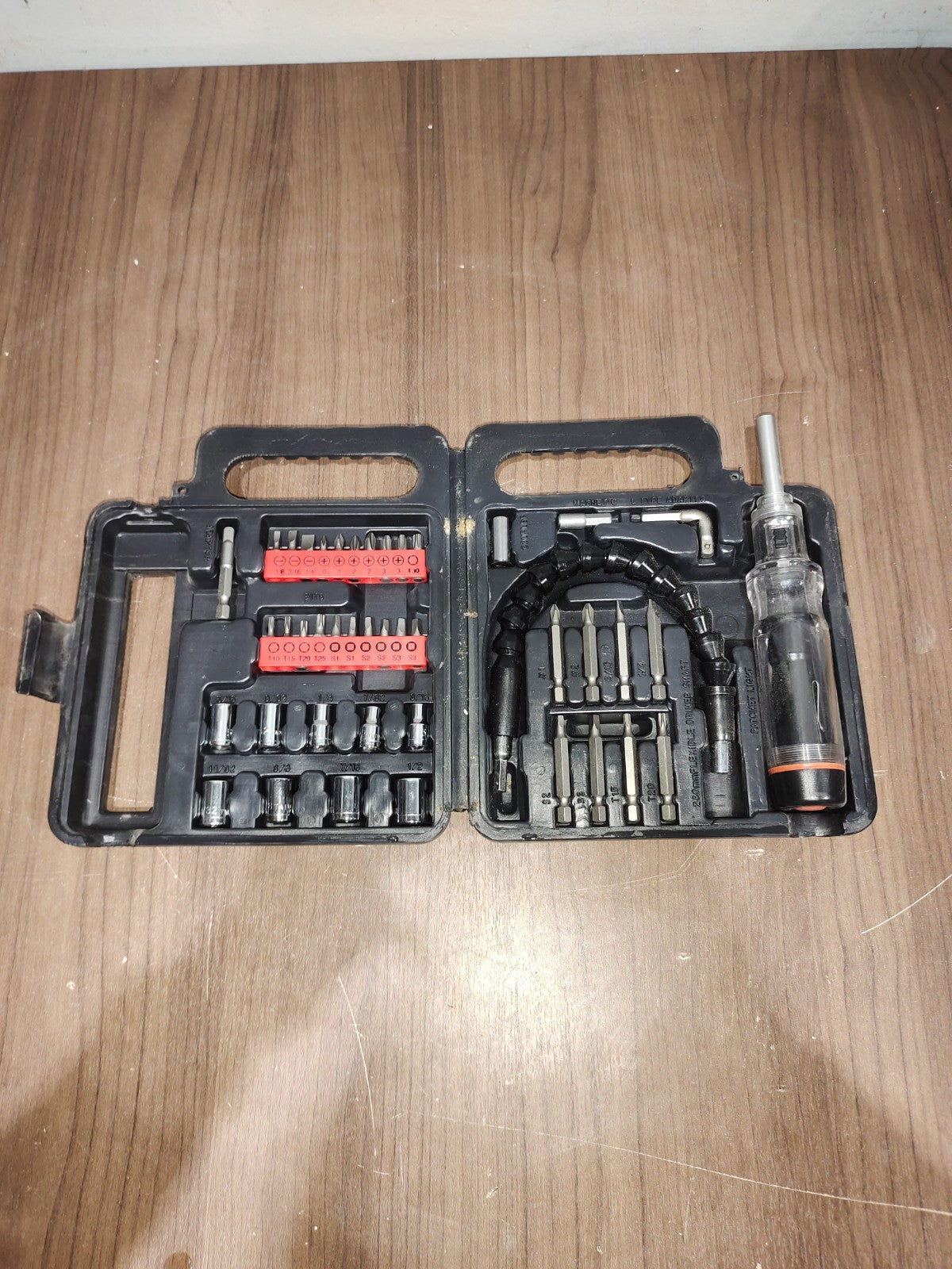 Durable Car Repair Tool Set Auto Ratchet Spanner Screwdriver Socket Kit