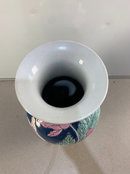 Beautiful Chinoiserie Vase