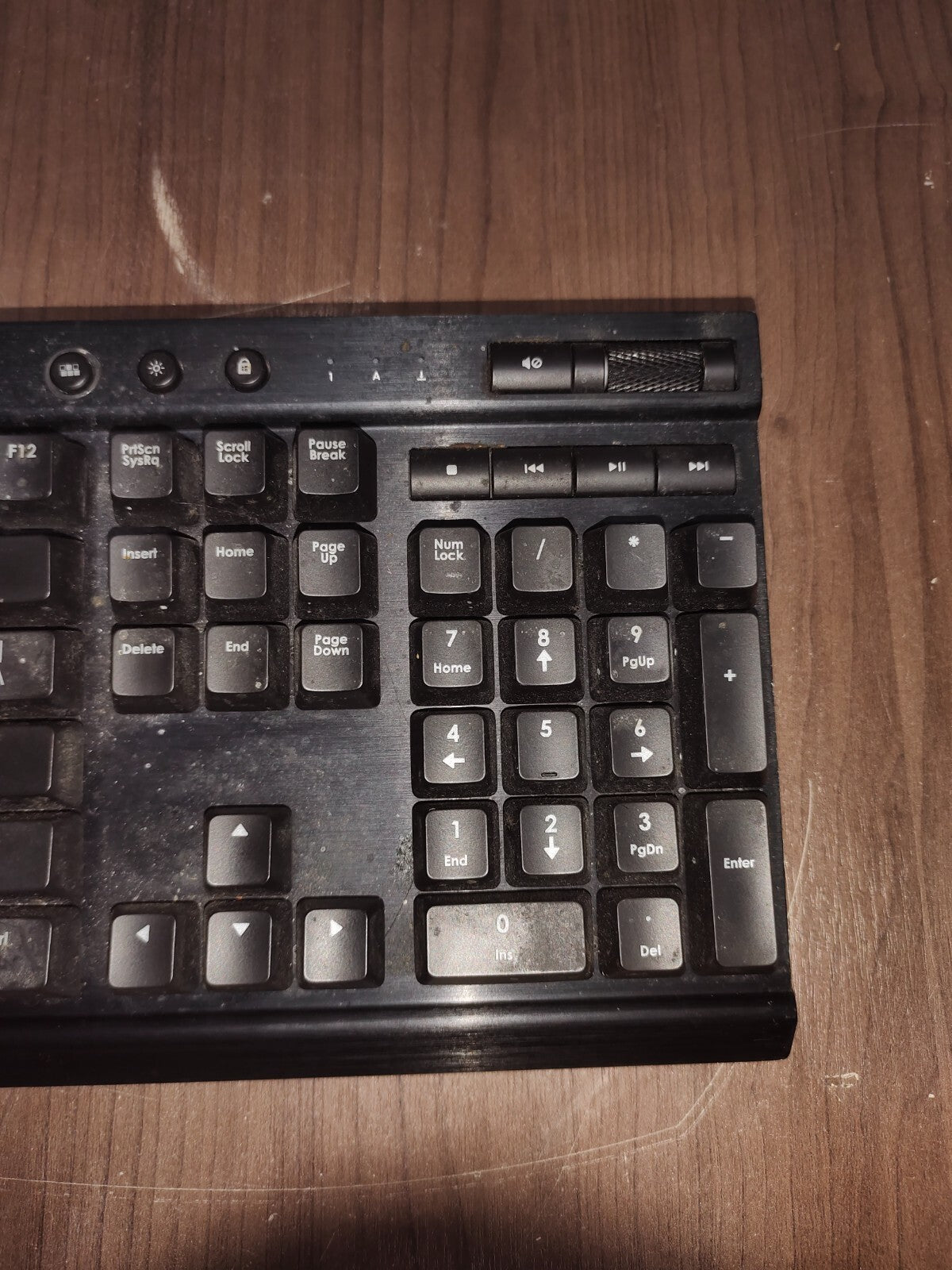 CORSAIR Vengeance K70 Mechanical Keyboard Red CH-9000011