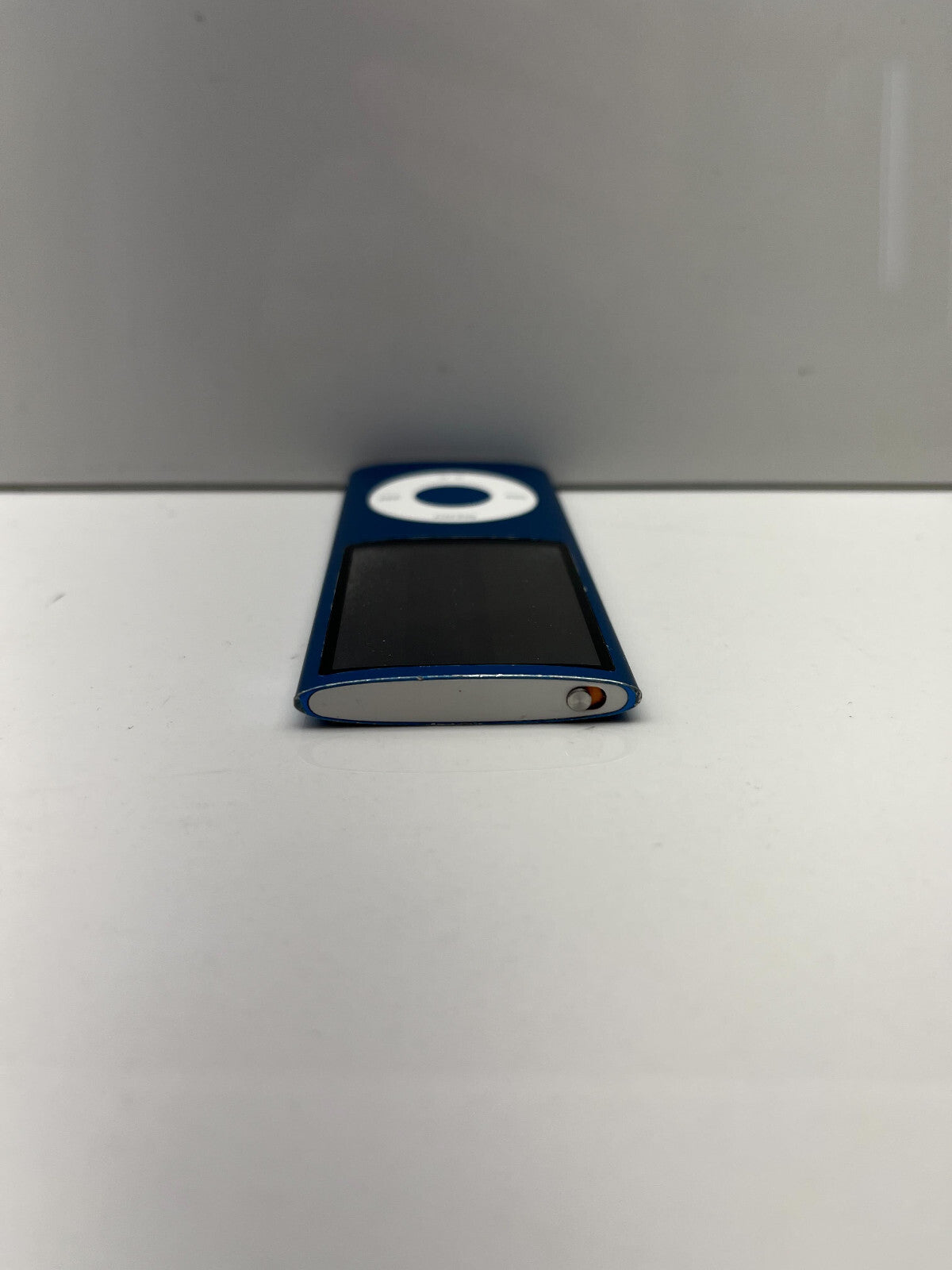 Apple iPod Nano 4th Generation 8GB A1285 BAD SCREEN