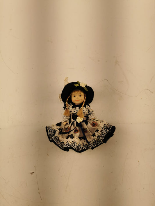 Porcelain dolls, Blue