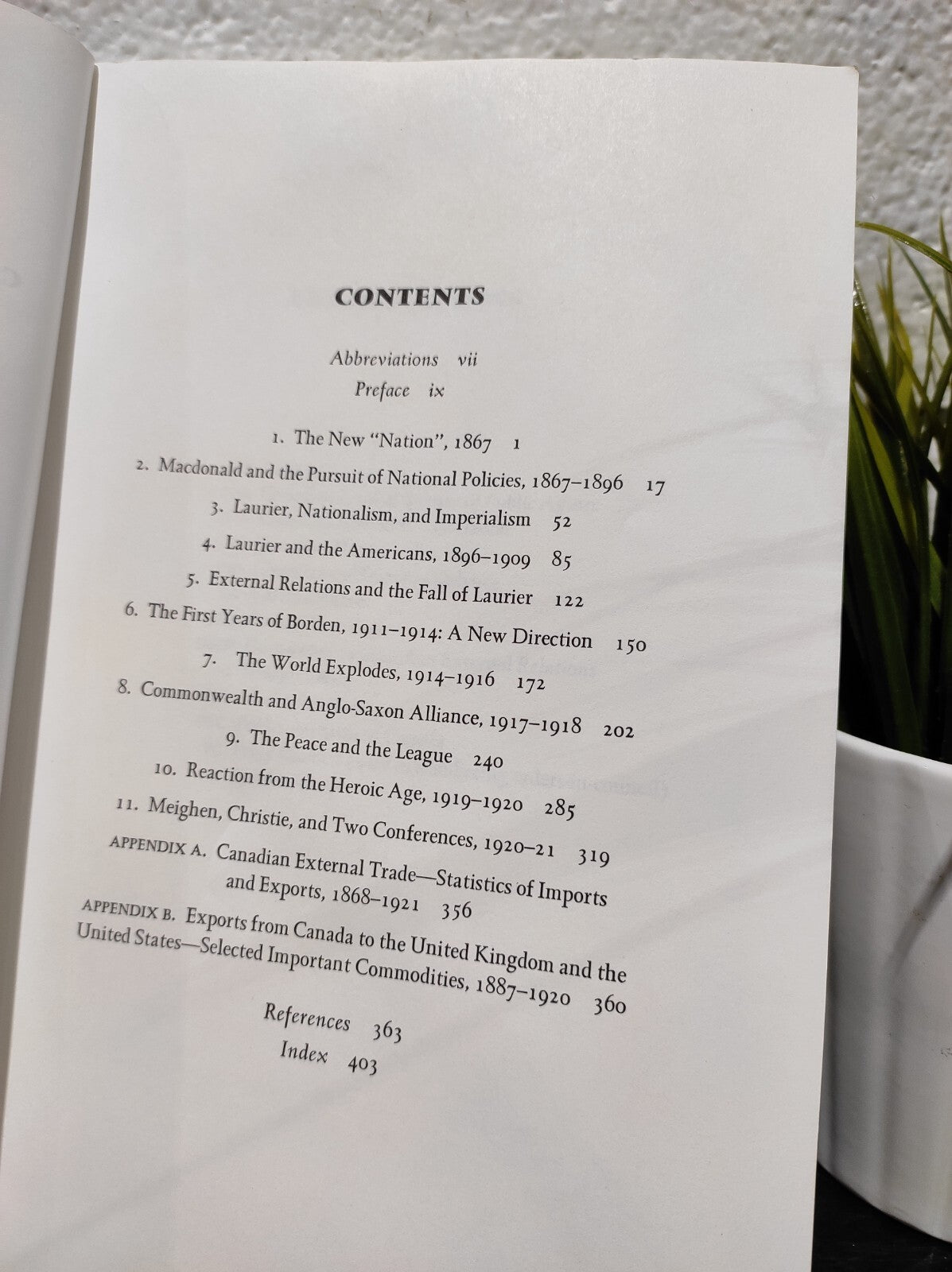 Canada and the Age of Conflict : Volume 1: 1867-1921 Paperback