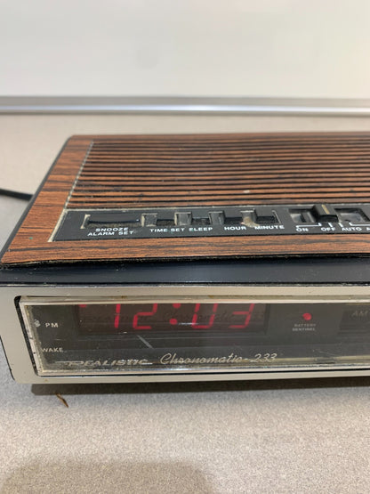 Vintage Alarm Clock Radio Realistic Chronomatic 233 AM/FM Wood Grain Radio Shack
