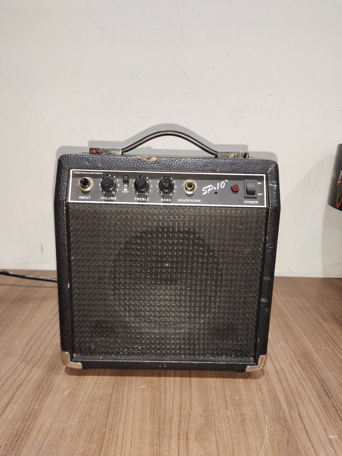 Fender Squire SP.10 Portable Amplifier - PR-367