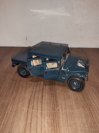 Maisto 1/18 Premium Edition Hummer Blue Hardtop Model Car