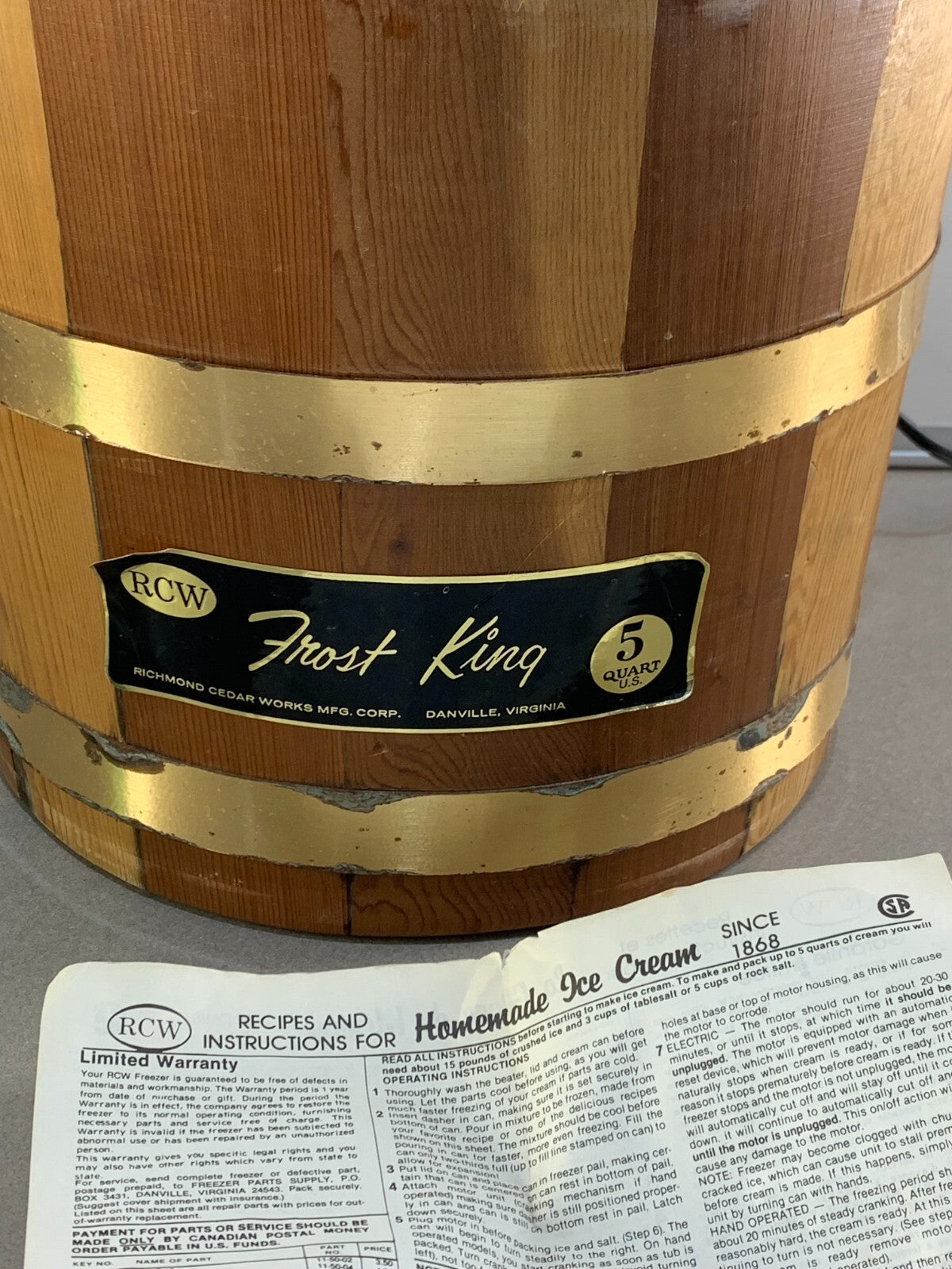 VINTAGE Richmond Cedar Works Frost King 5 Quart Ice Cream Freezer Maker