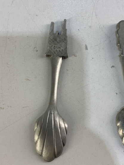 Collector spoons ALASKA,Eskimo.Dog sled.bear,iglo & Chicago The Windy City