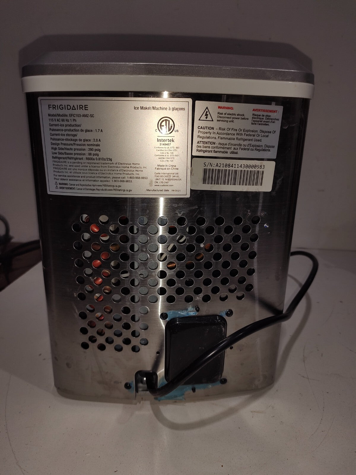 Frigidaire EFIC103-AMZ-SC Counter Top Maker with Over-Sized Ice Bucket