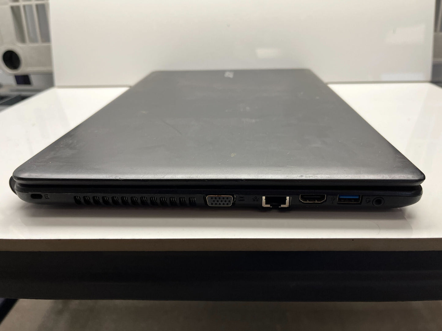 Acer Aspire E1-532-497 FOR PARTS