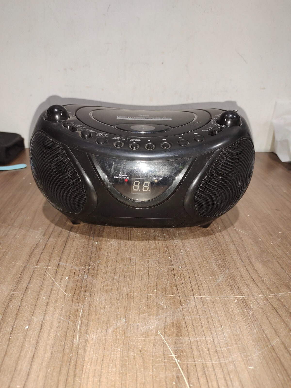 ONN CD Player Portable AM/FM Boom Box Model KS-858B