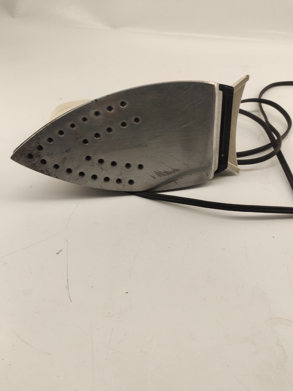 Vintage Black and Decker Classic Heavy Duty Iron