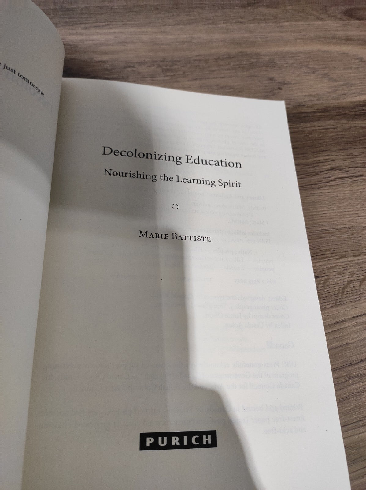 Decolonizing Education: Nourishing the Learning Spirit - Paperback