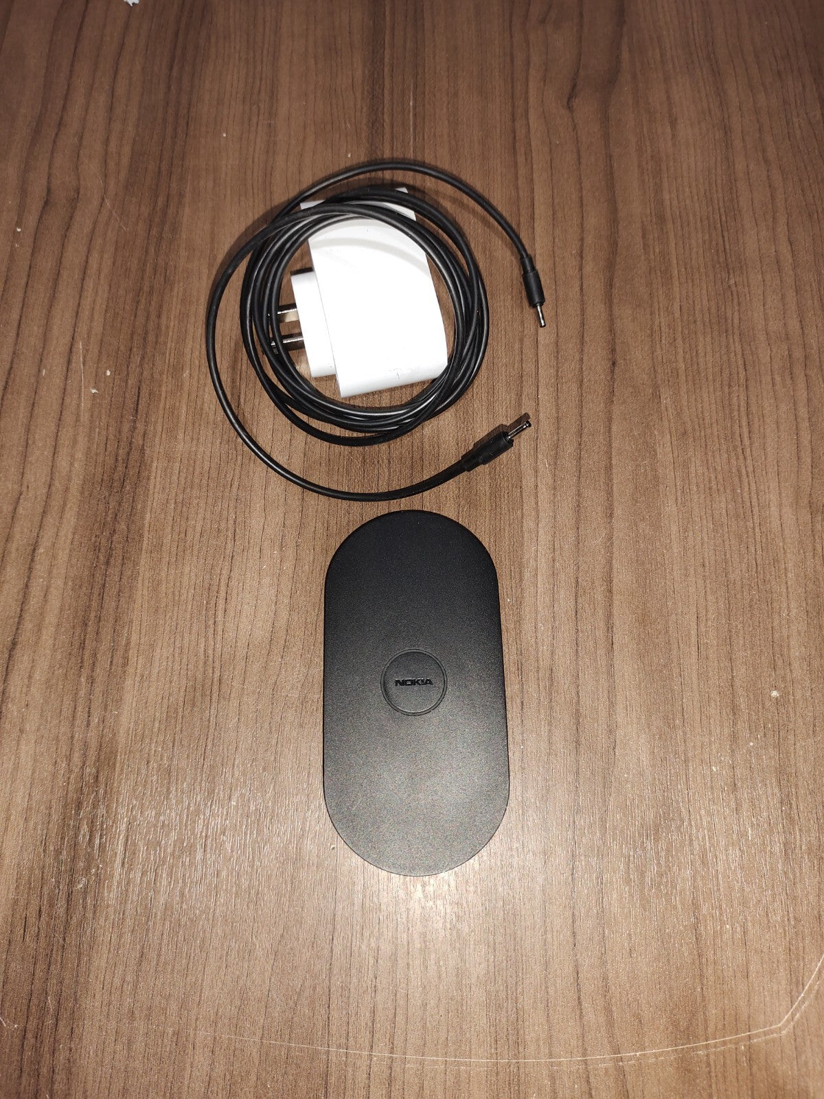 Nokia DT-900 Lumina Universal Wireless Qi Charging Plate & AC Adapter