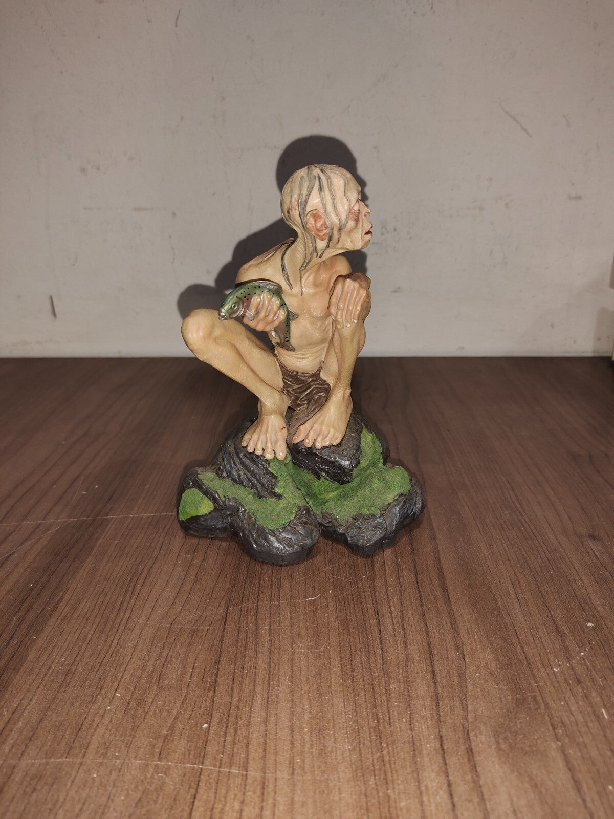 Lord of the Rings The Two Towers Smeagol Gollum Figurine Statue Collectible 7"