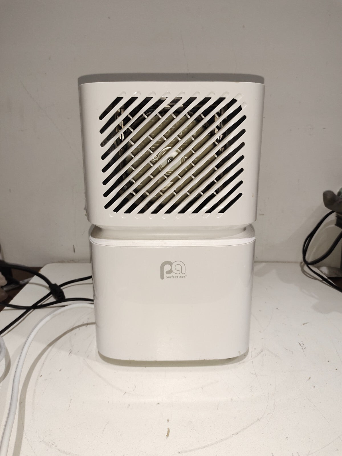 Perfect Aire 1PAD8 8Pint Compact Dehumidifier