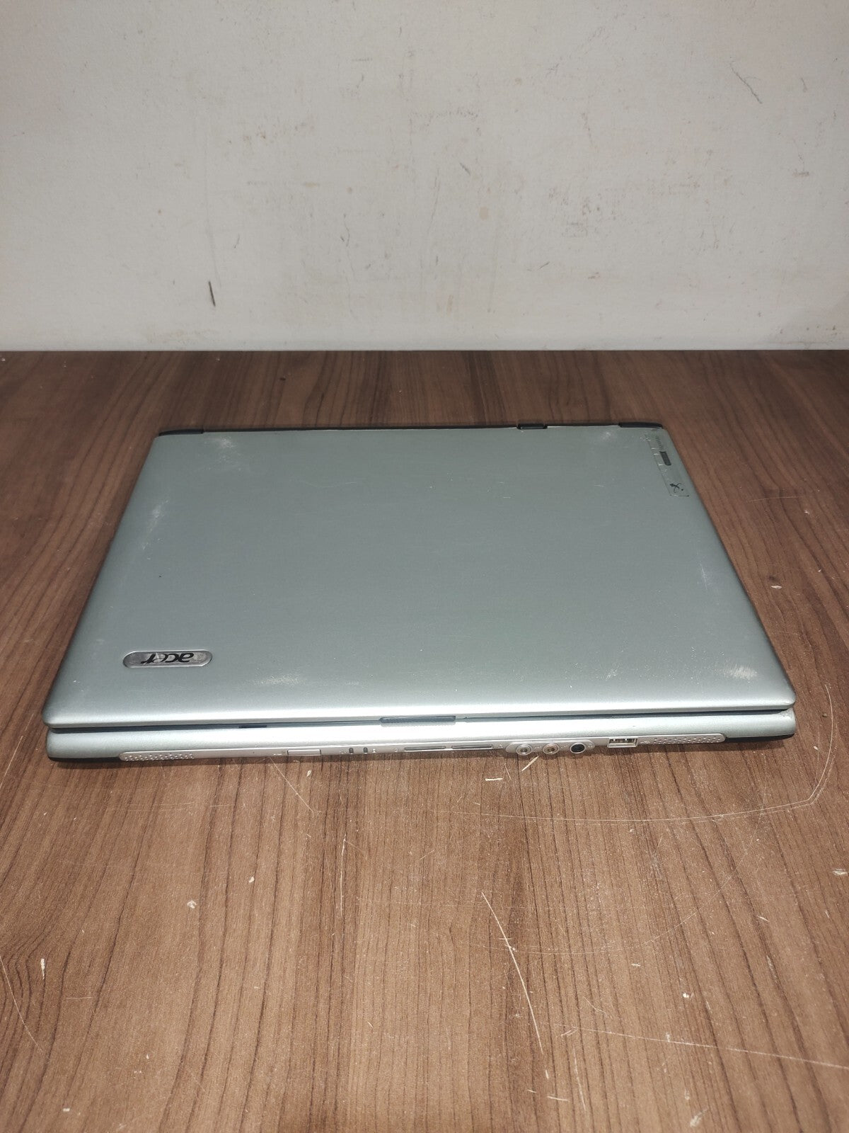 Acer Travelmate 4060 Intel Centrino Model ZL8 - For Parts