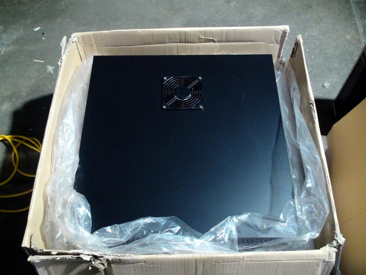 Black Box RM2411A 6U Wallmount Cabinet Steel Rack