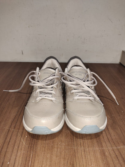 New Balance Womens 928 White Beige Walking Sneakers Shoes - Size US - 8