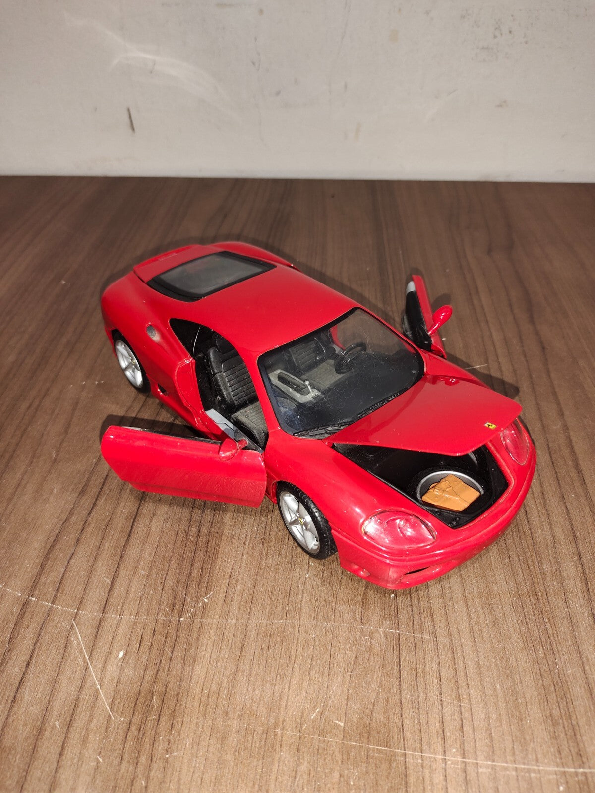 Hot wheels Ferrari 360 Modena Coupe 1999 Die cast 1:18 Toy