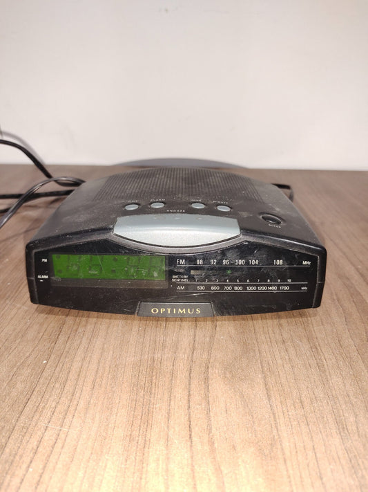 Vintage 1990's Optimus AM/FM Alarm Clock - Model CR-314