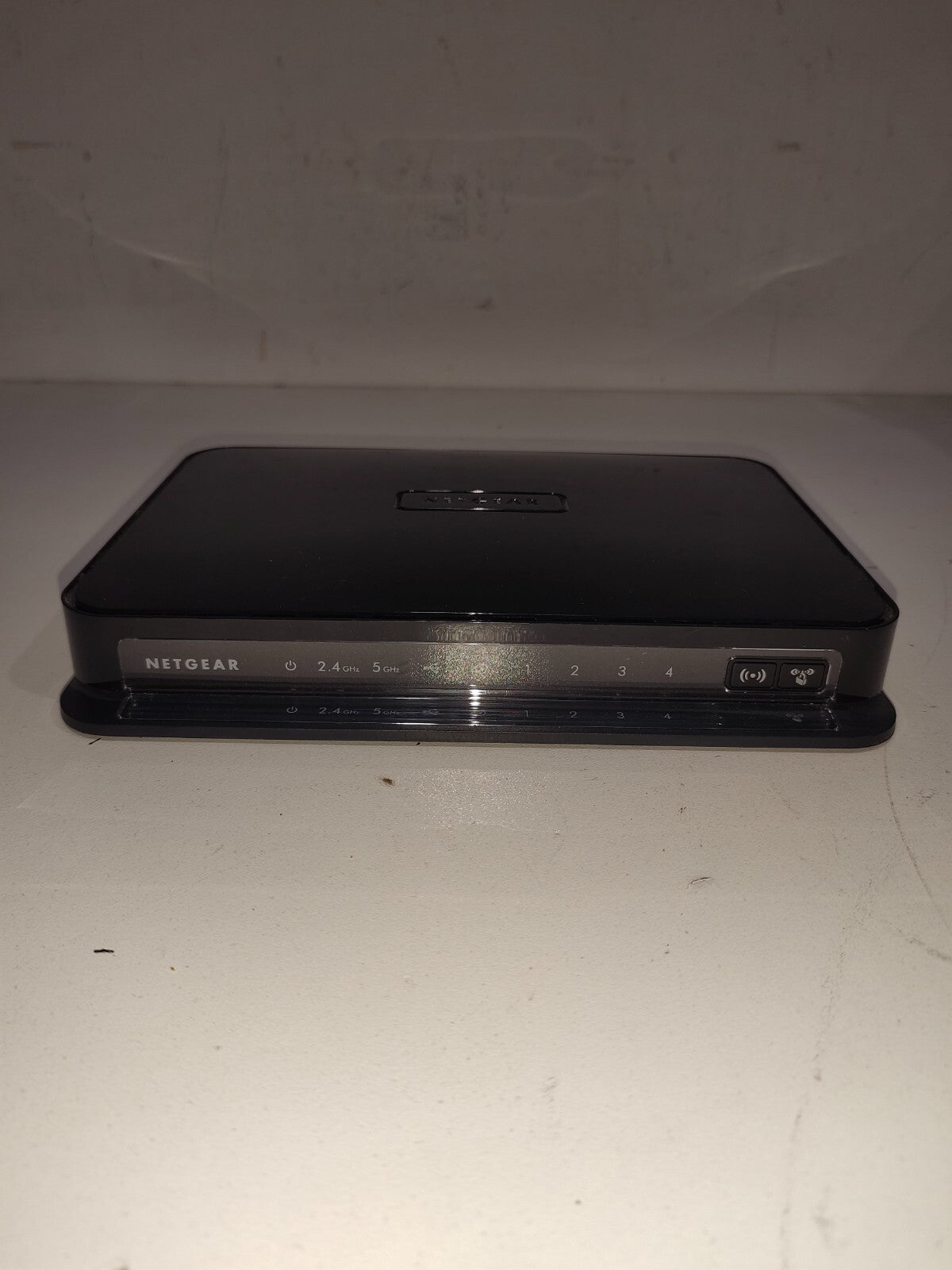 Netgear N600 Wireless Dual Band Router WNDR3400 802.11a/b/g/n WiFi