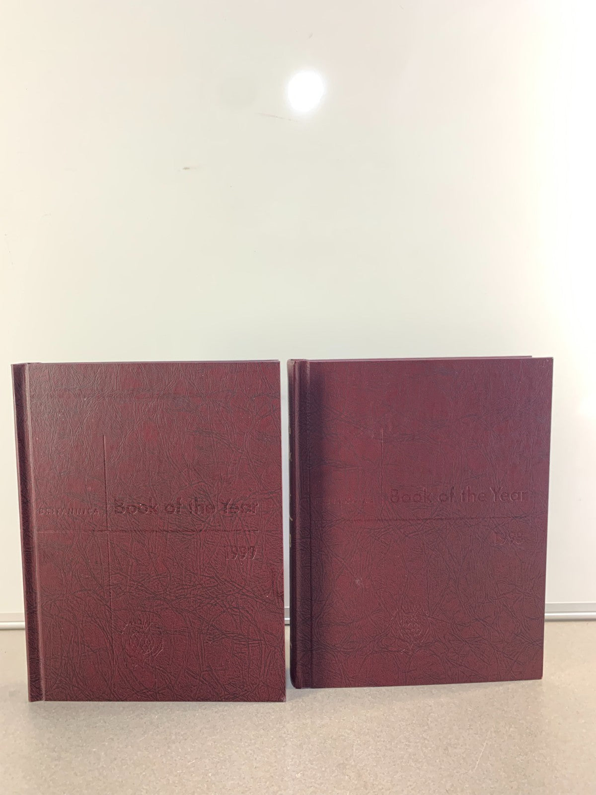 Vintage Encyclopedia Britannica Book Year Lot Set Of 2 - 1998 & 1999
