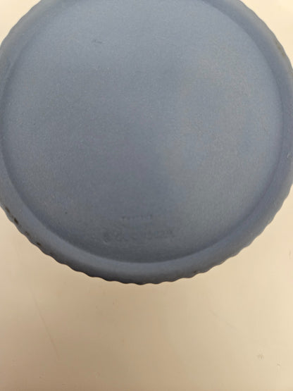 Vintage  Wedgwood Jasperware Round Trinket Ring Box Lid Wedgewood England