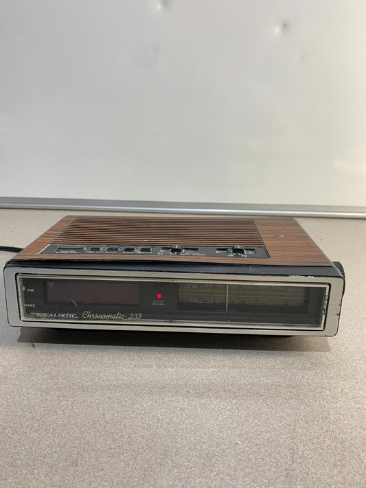 Vintage Alarm Clock Radio Realistic Chronomatic 233 AM/FM Wood Grain Radio Shack
