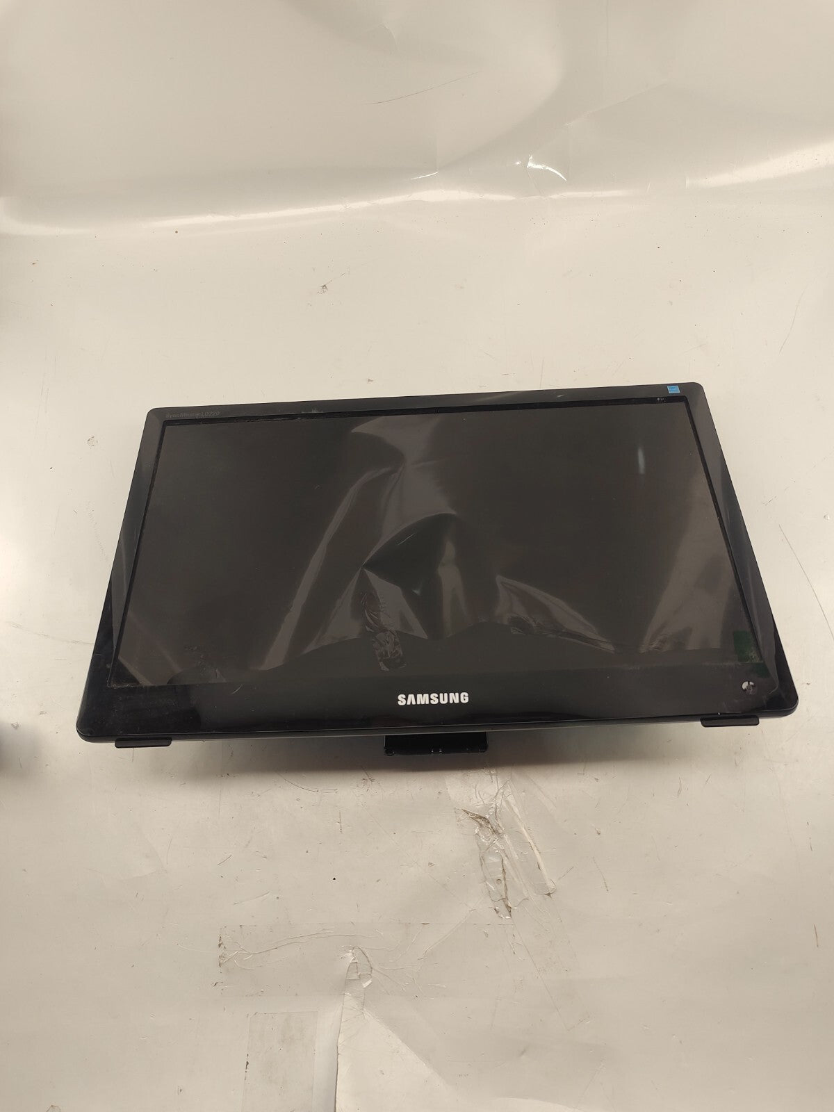 Samsung SyncMaster LD220 21.5" Monitor