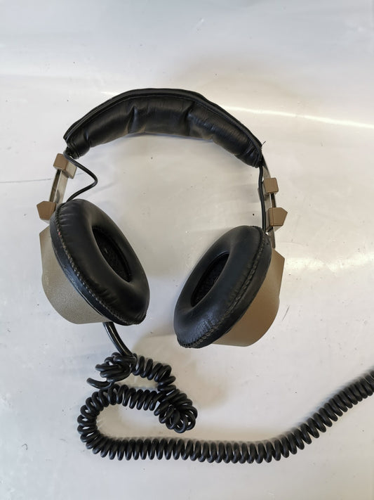 Vintage Realistic NOVA Headphones Tested