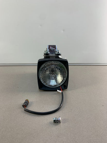 XENON WORK LIGHT, SQ, FLOOD, 24 V DC, CLEAR/BLACK, 8X6 1/2X8 1/2 IN, AL/GLASS
