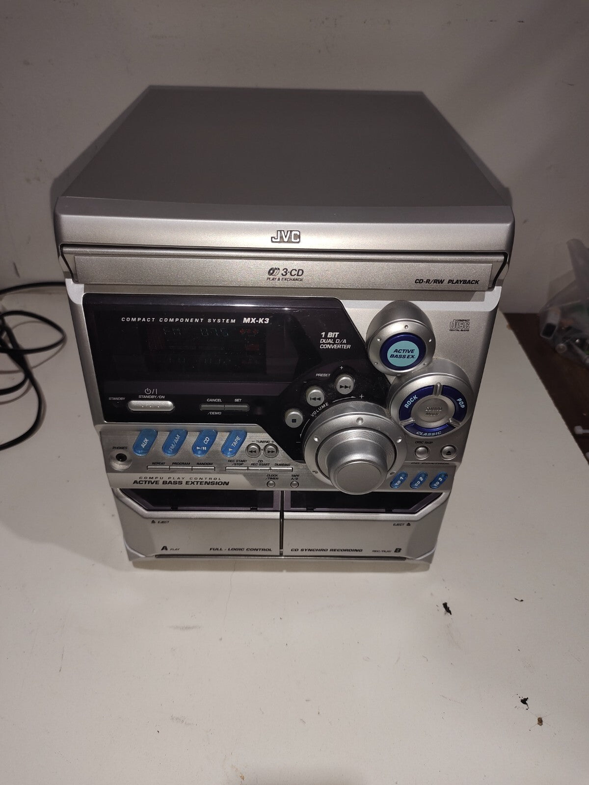 JVC Stereo Receiver Dual Cassette and 3 CD Changer AM/FM - MODEL NO CA-MXK3